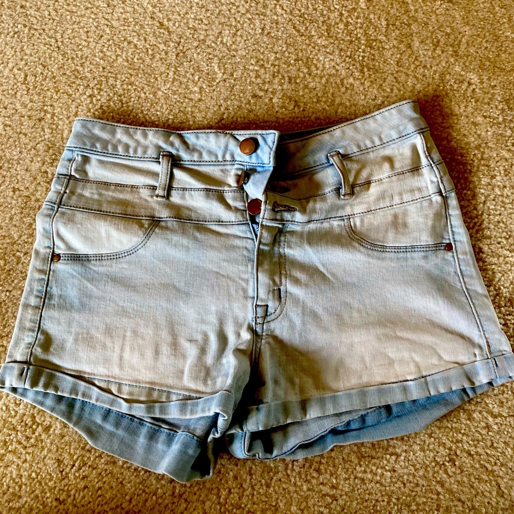 High waisted light wash denim shorts